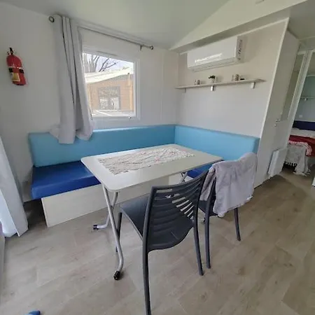 Apartment Mobilhome Confort En 4* Le Grau-du-Roi